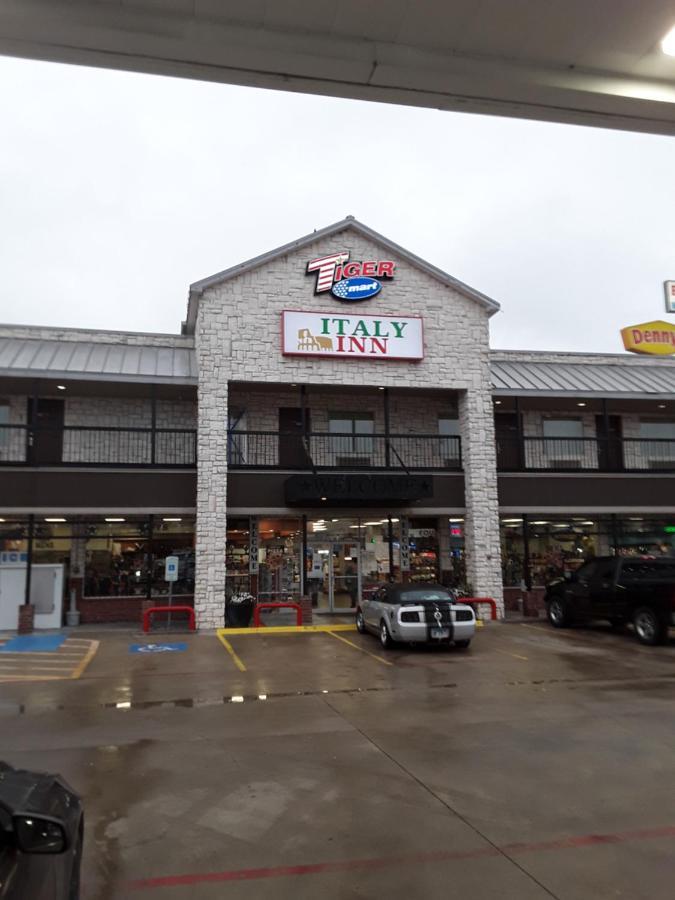 Italy Inn Exterior photo